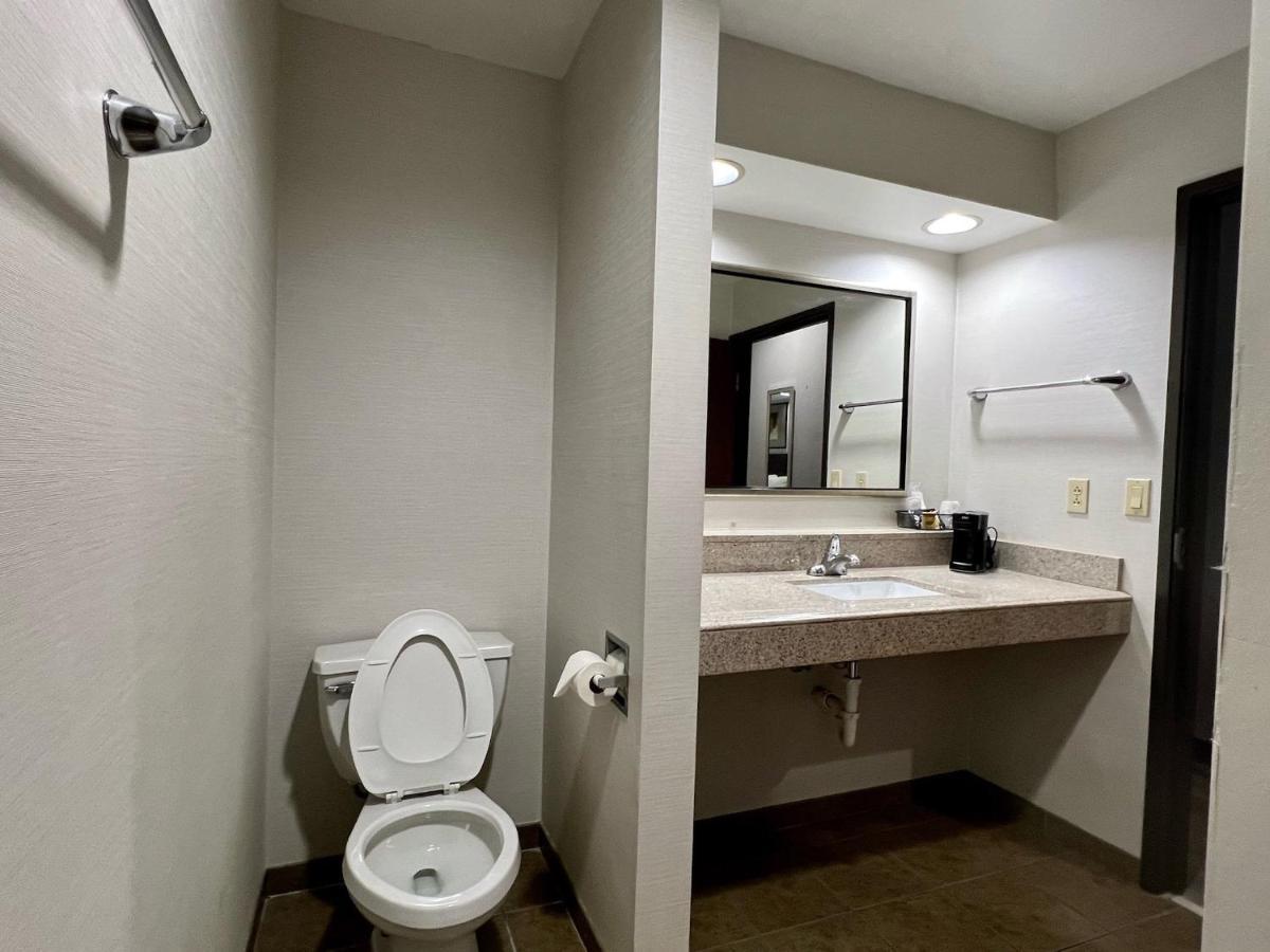 Hometowne Studios & Suites Washington Eksteriør billede