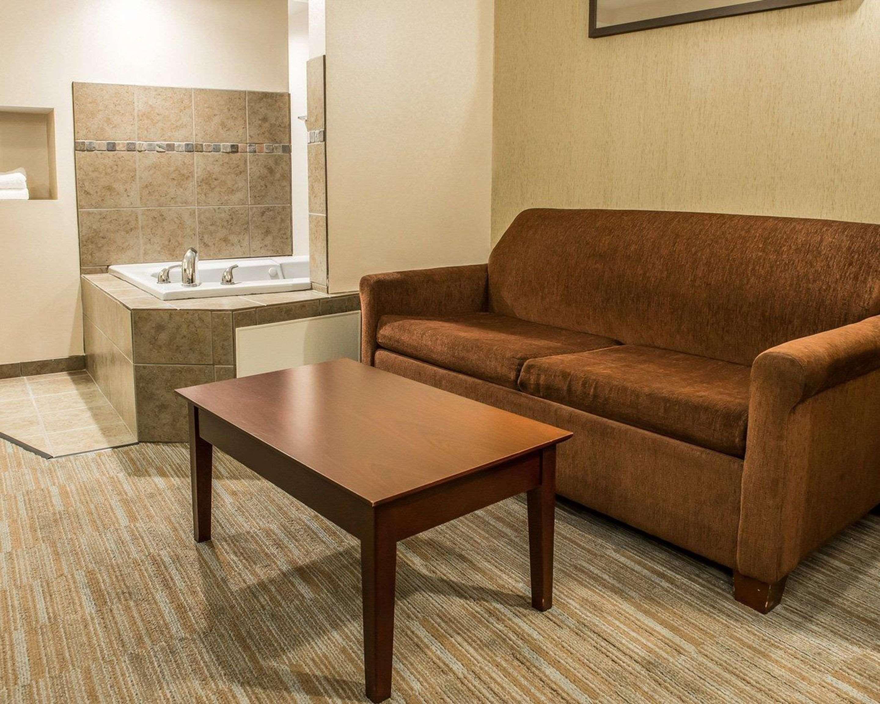 Hometowne Studios & Suites Washington Eksteriør billede