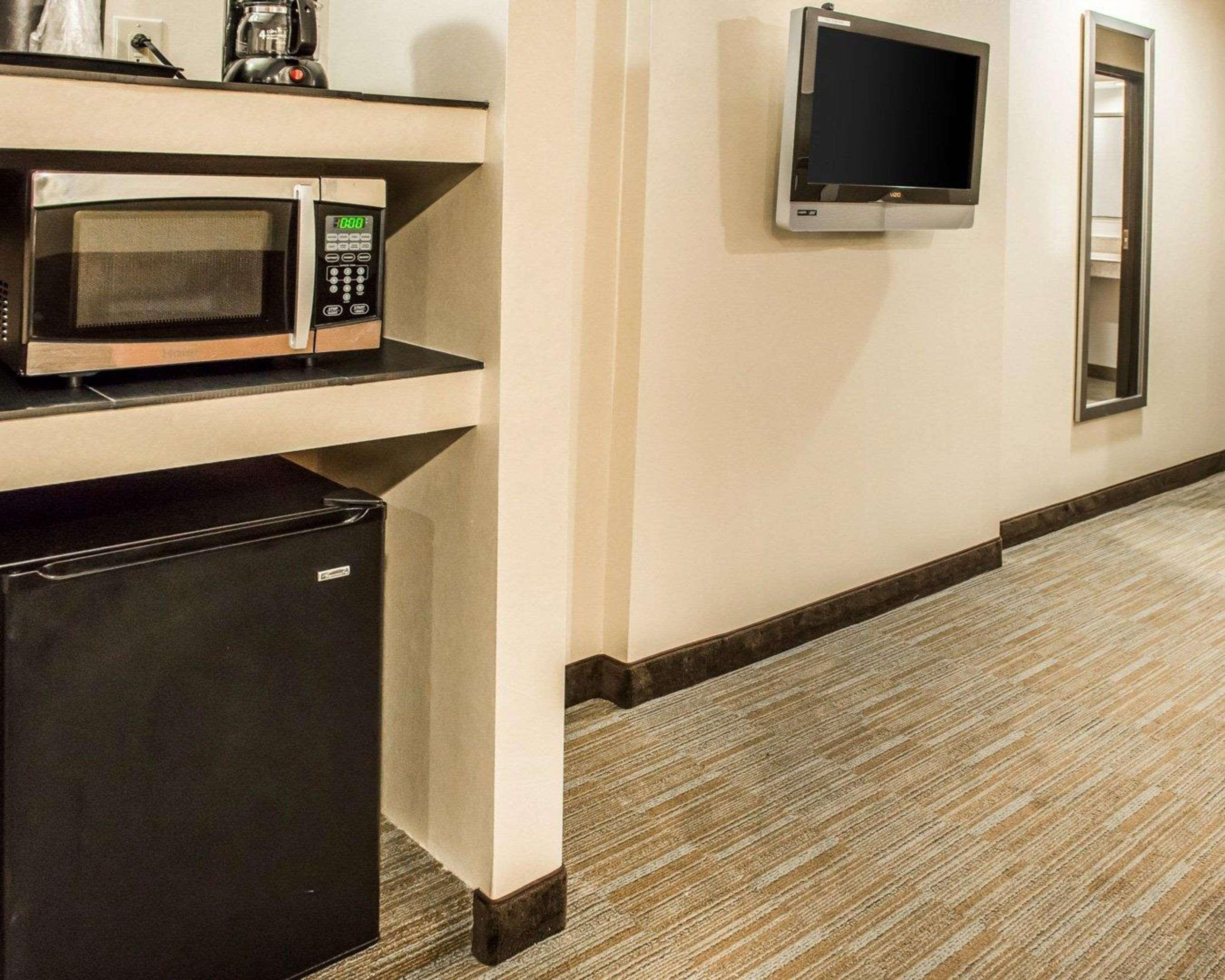 Hometowne Studios & Suites Washington Eksteriør billede